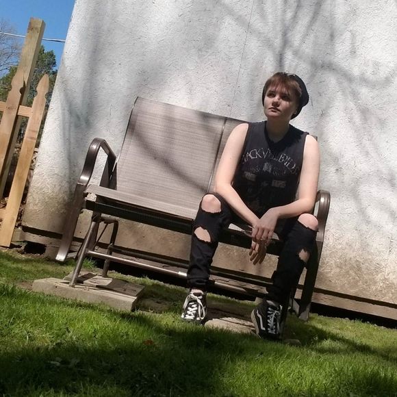 Meet your Posher, Alex - Picture 1 of 1